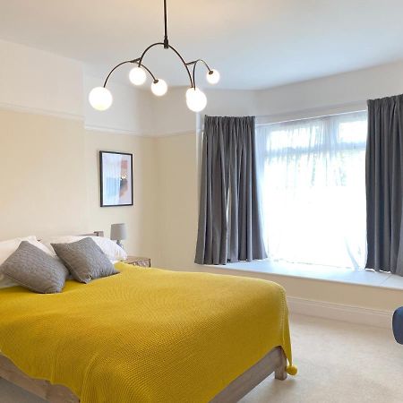 1 Ashford Road Guesthouse Redhill  Bagian luar foto