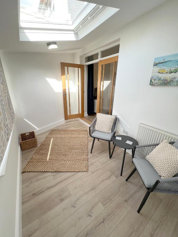 1 Ashford Road Guesthouse Redhill  Bagian luar foto