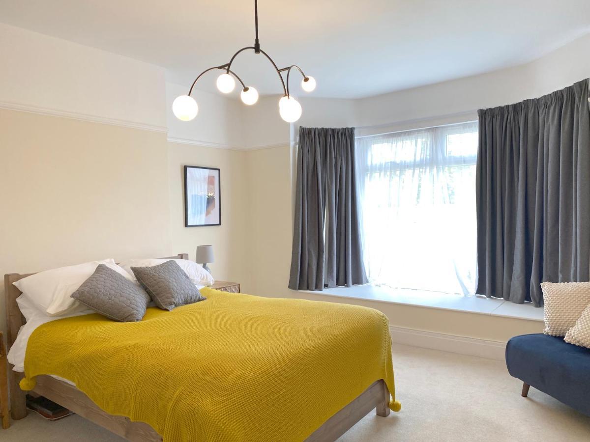1 Ashford Road Guesthouse Redhill  Bagian luar foto
