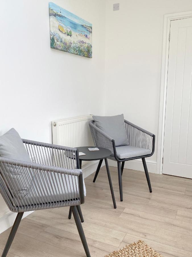 1 Ashford Road Guesthouse Redhill  Bagian luar foto