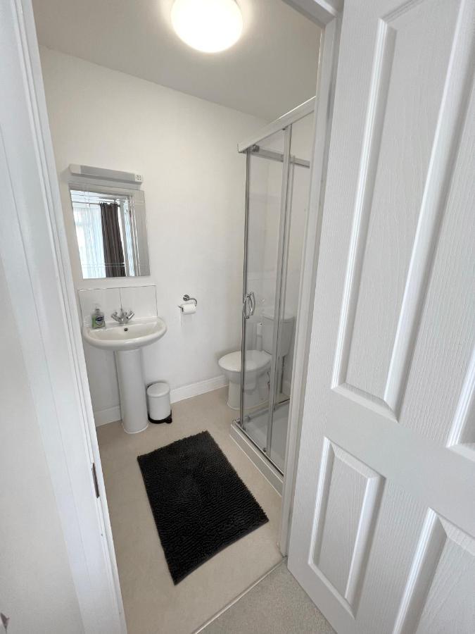 1 Ashford Road Guesthouse Redhill  Bagian luar foto