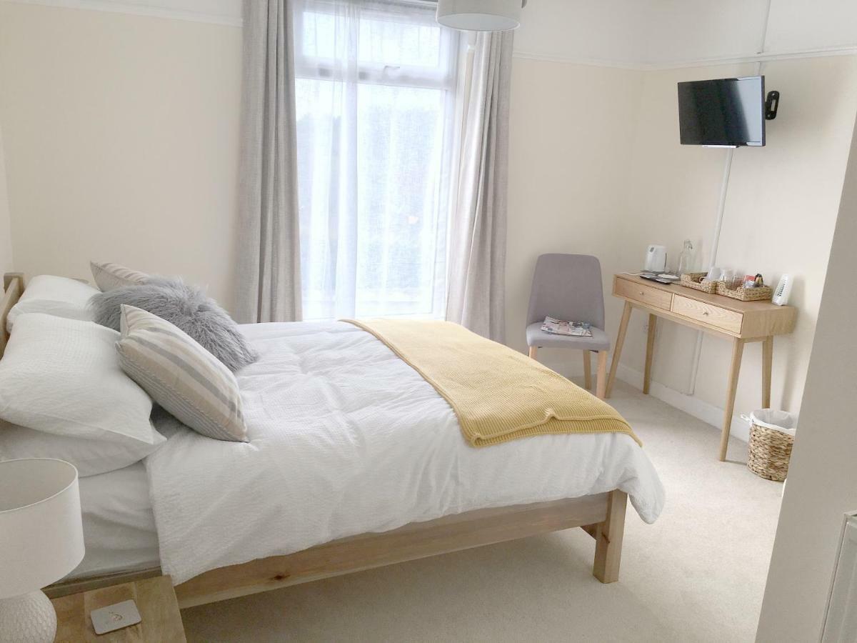 1 Ashford Road Guesthouse Redhill  Bagian luar foto
