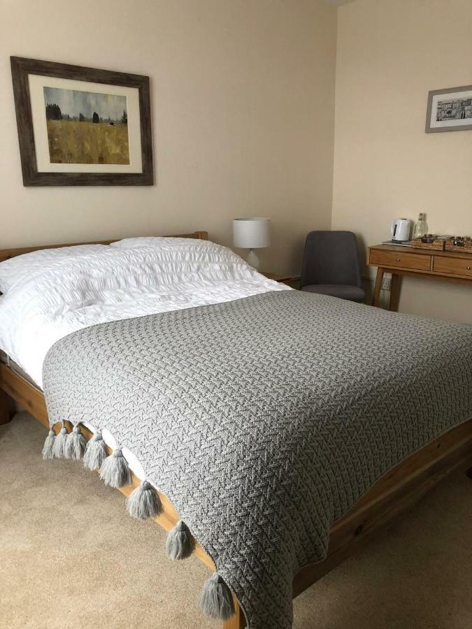 1 Ashford Road Guesthouse Redhill  Bagian luar foto